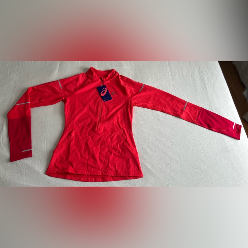 ‼️Never worn‼️ selling this brand new ASICS 1/2 zip top. Perfect summer color!😃
